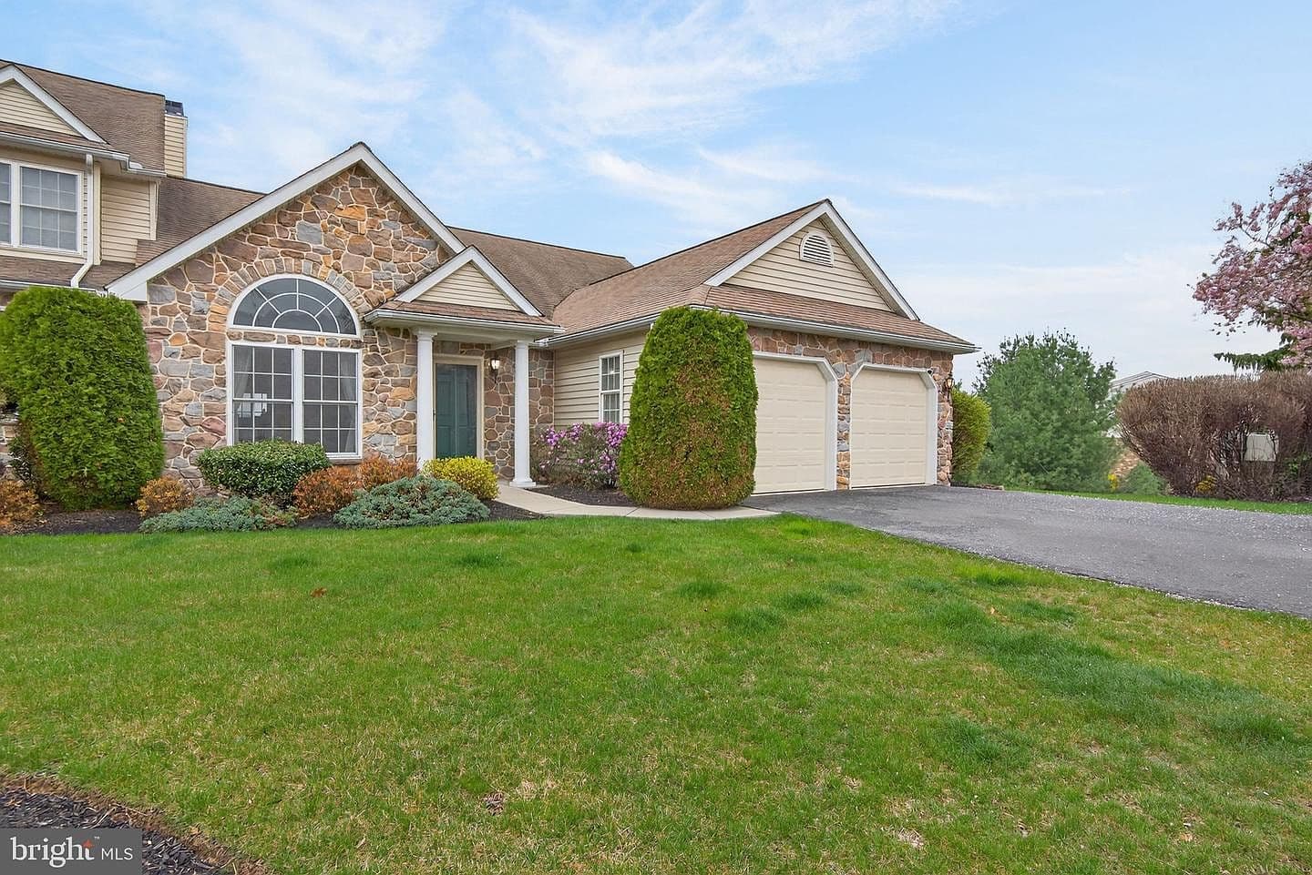 108 Fountain Dr #5, York, PA