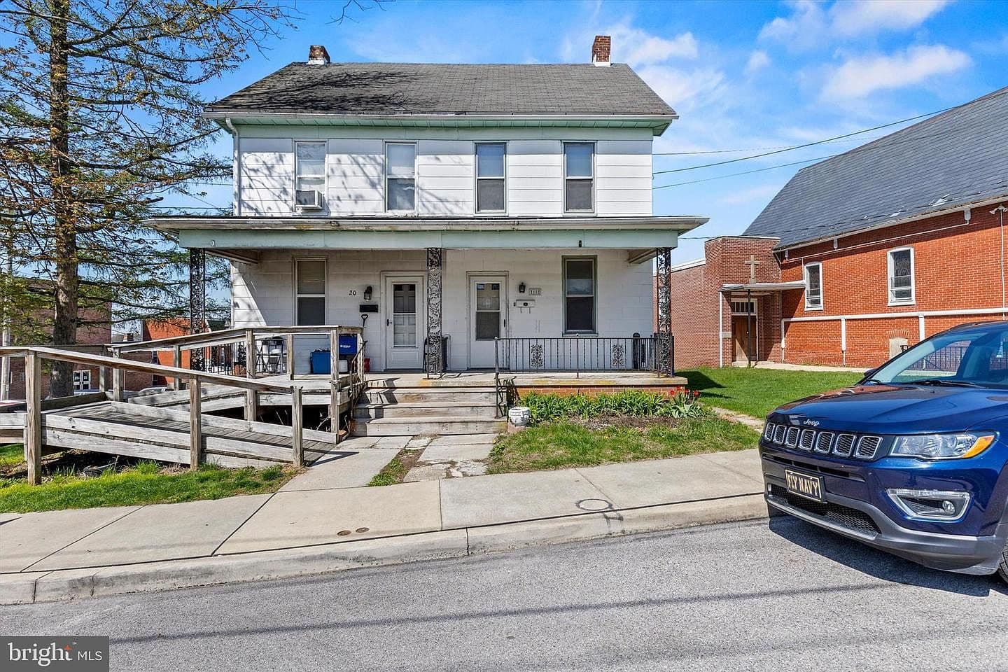 18 S Charles St, Dallastown, PA